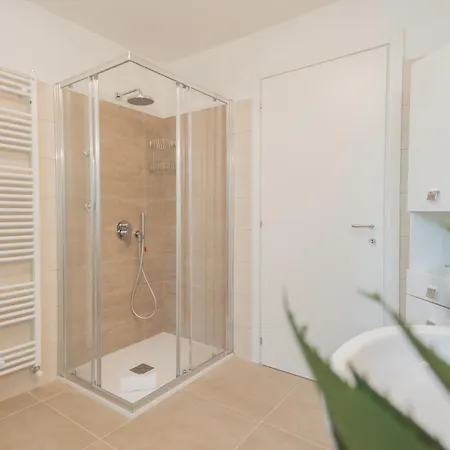 Apartamento La Quiete With Private Garden By Rent *